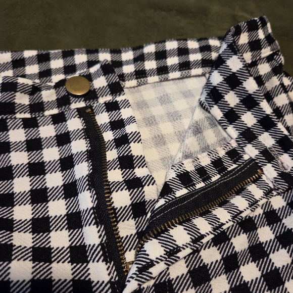 SHEIN Black and White Checkered Pants - Picture 3 of 5
